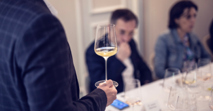 Escoger la copa adecuada para este vino Escoger la copa adecuada para este vino